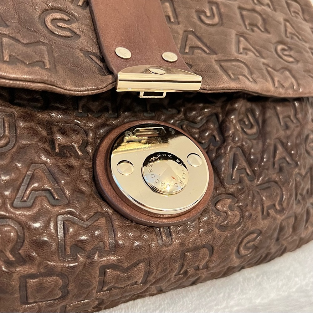 Marc Jacobs Brown Embossed Leather Shoulder Bag - Picture 10 of 16